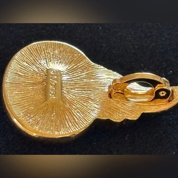 Vintage Monet Faux Pearl Slide - Picture 3 of 6